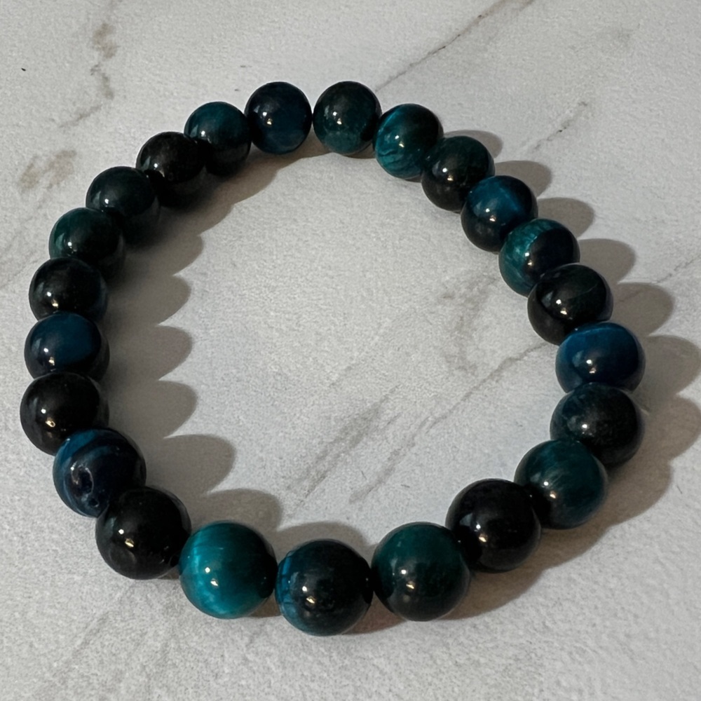 Teal Blue and Black Beaded Bracelet